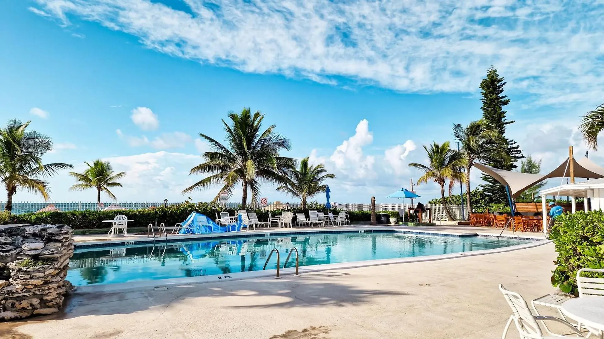 New Stunning Beachfront Condo At The Coral Beach Freeport 0*,